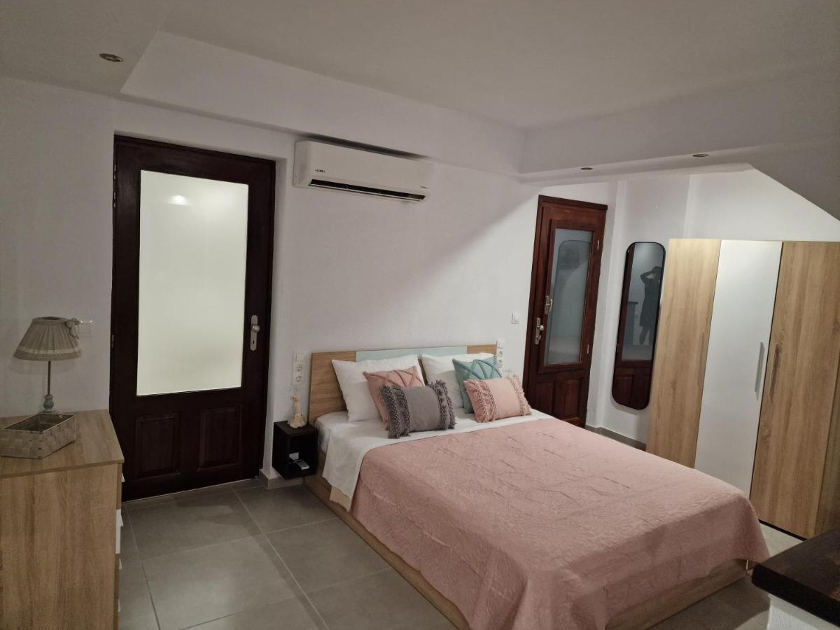 Το Στενάκι Apartment Skiathos Town Luaran gambar