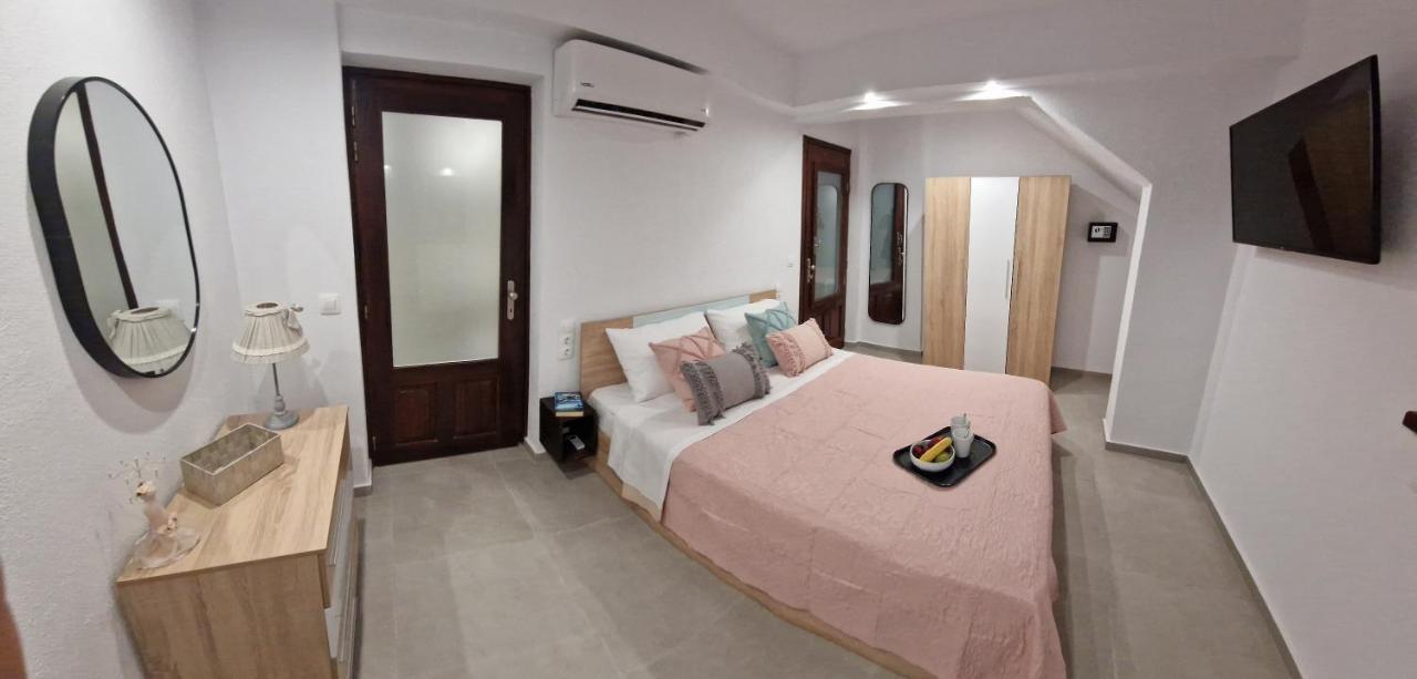 Το Στενάκι Apartment Skiathos Town Luaran gambar